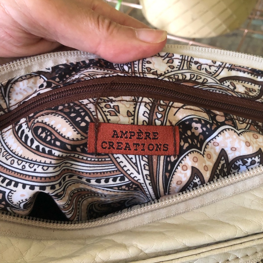 Elegant Vegan Leather Women's Crossbody Bag 👜 Color Taupe Adjustable Strap - Picture 7 of 14